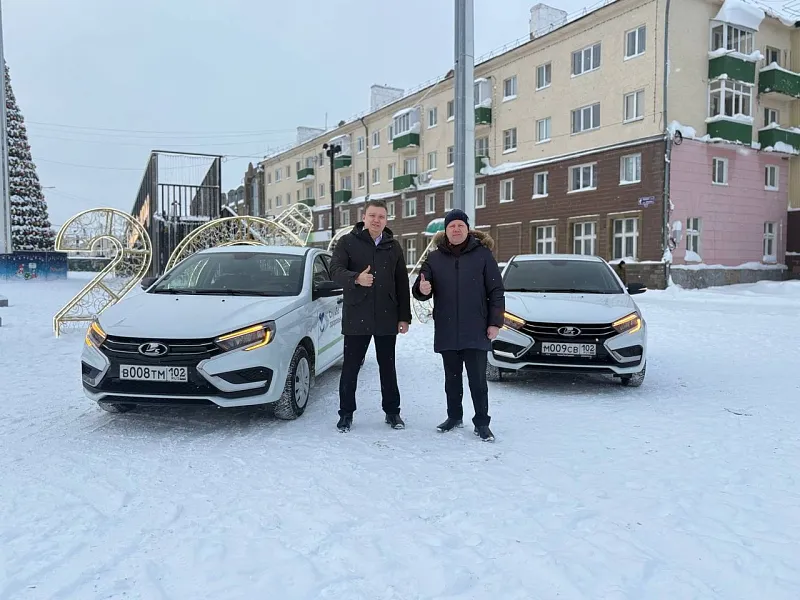 Больница башкирского города Кумертау получила новые автомобили