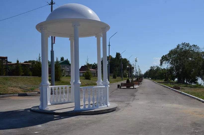 В&nbsp;поселке Ровное Саратовской области благоустроили набережную