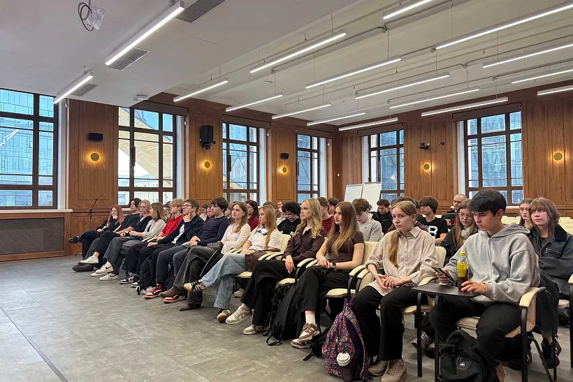 В&nbsp;Бауманке школьникам рассказали о&nbsp;медицинском предпринимательстве