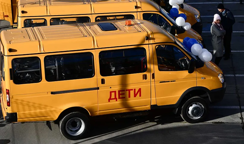 Троицкая гимназия имени Городовикова в&nbsp;Калмыкии получила новый автобус