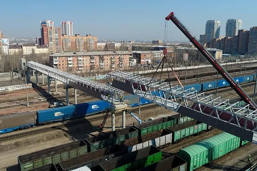 В&nbsp;Красноярске продолжается ремонт пешеходного моста на&nbsp;улице Семафорной