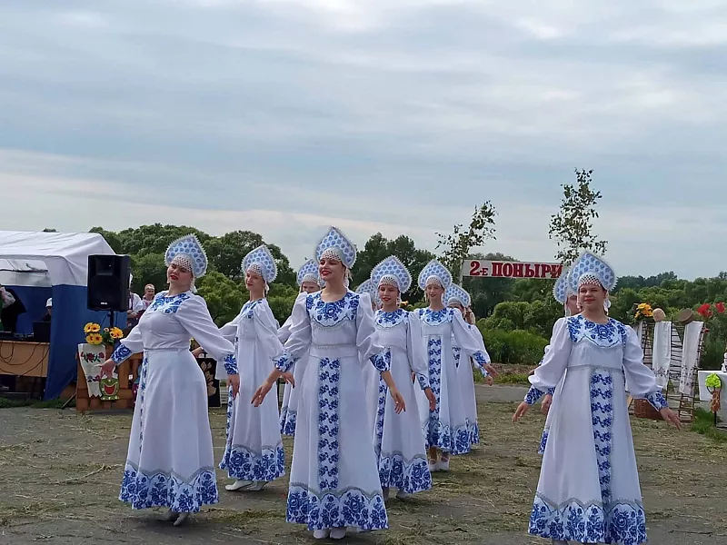 В&nbsp;Курской области прошел праздник &laquo;Березку наряжаем&nbsp;&mdash; Троицу встречаем&raquo;