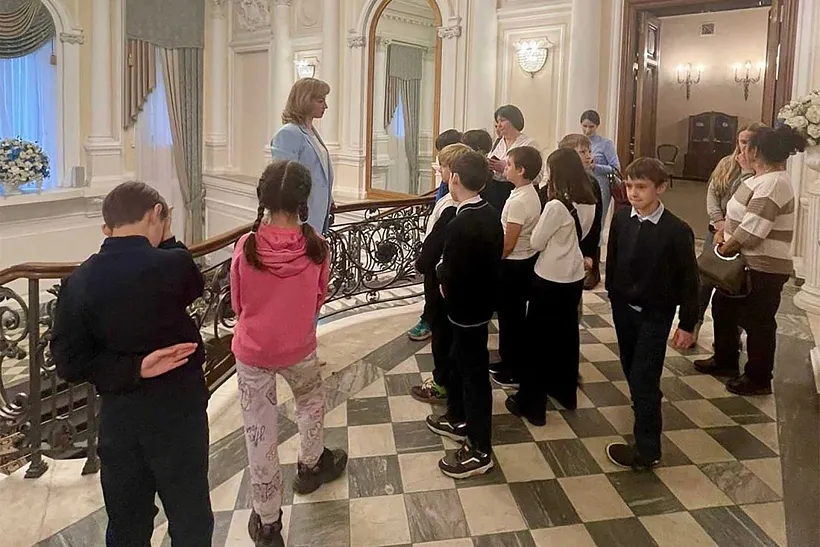 Во&nbsp;Дворце бракосочетания № 2&nbsp;Петербурга прошла экскурсия для&nbsp;школьников