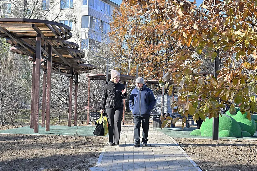 На&nbsp;улице Руднева в&nbsp;Хабаровске завершают благоустройство сквера