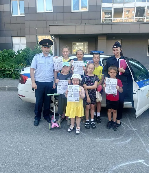 В&nbsp;Санкт-Петербурге инспекторы ГИБДД провели урок безопасности для&nbsp;детей