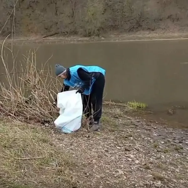 В&nbsp;Челябинской области очистили берег реки Ай