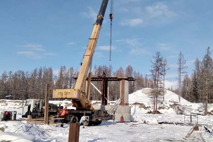 В&nbsp;труднодоступном районе Тувы строят мост через реку Большой Енисей