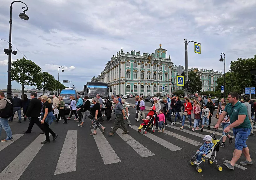 Пенсионерам Санкт-Петербурга рассказали об&nbsp;истории зданий Парковой улицы