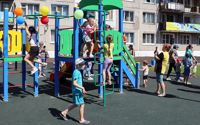 Площадку для&nbsp;спорта и&nbsp;игр открыли в&nbsp;поселке Чунском в&nbsp;Иркутской области