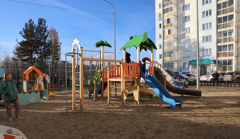 В&nbsp;Нягани ХМАО открыли обновленную игровую детскую площадку