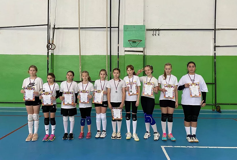 В&nbsp;Республике Коми прошел чемпионат по&nbsp;волейболу среди девушек