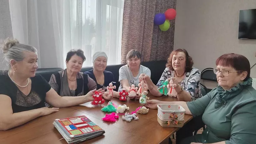 Пенсионеров Татарстана обучили новым способам изготовления кукол из&nbsp;ниток