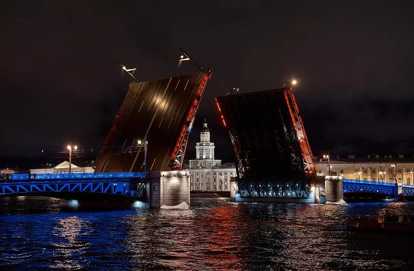 В&nbsp;Санкт-Петербурге закрыли сезон &laquo;Поющих мостов&raquo;