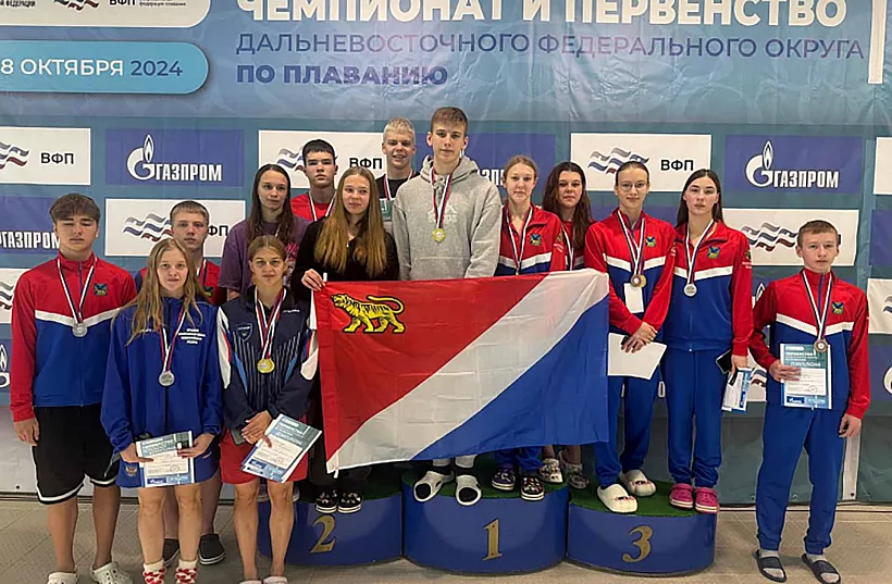 Приморские пловцы завоевали 104&nbsp;медали на&nbsp;окружном чемпионате