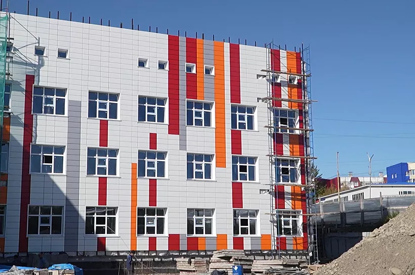 Обустройство фасада завершают в&nbsp;школе № 40&nbsp;Петропавловска-Камчатского
