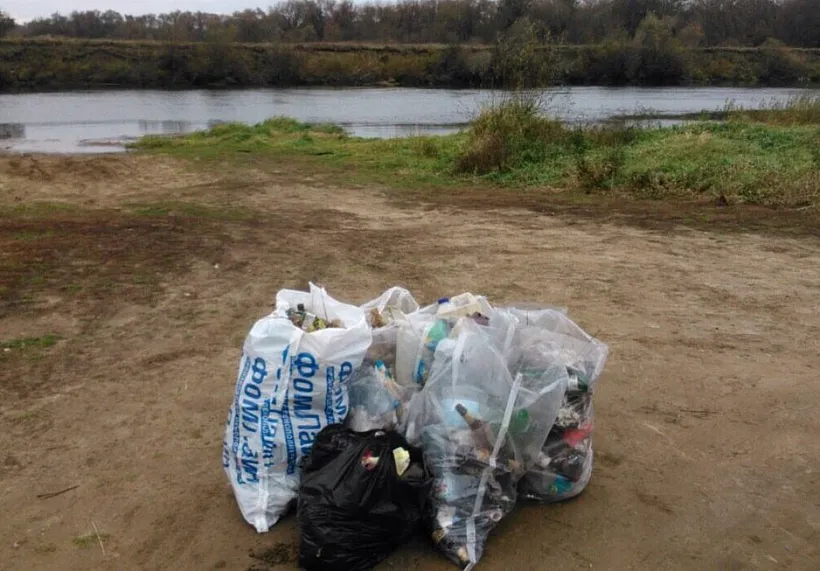 С&nbsp;берегов рек в&nbsp;Ножай-Юртовском районе Чечни собрали 200&nbsp;мешков с&nbsp;мусором