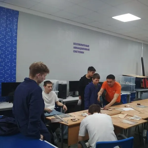 Школьники из&nbsp;Ишимбая Башкирии познакомились с&nbsp;основами ракетостроения