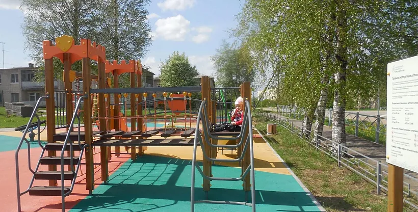 В&nbsp;деревне Большой Двор в&nbsp;Ленобласти построили детскую площадку