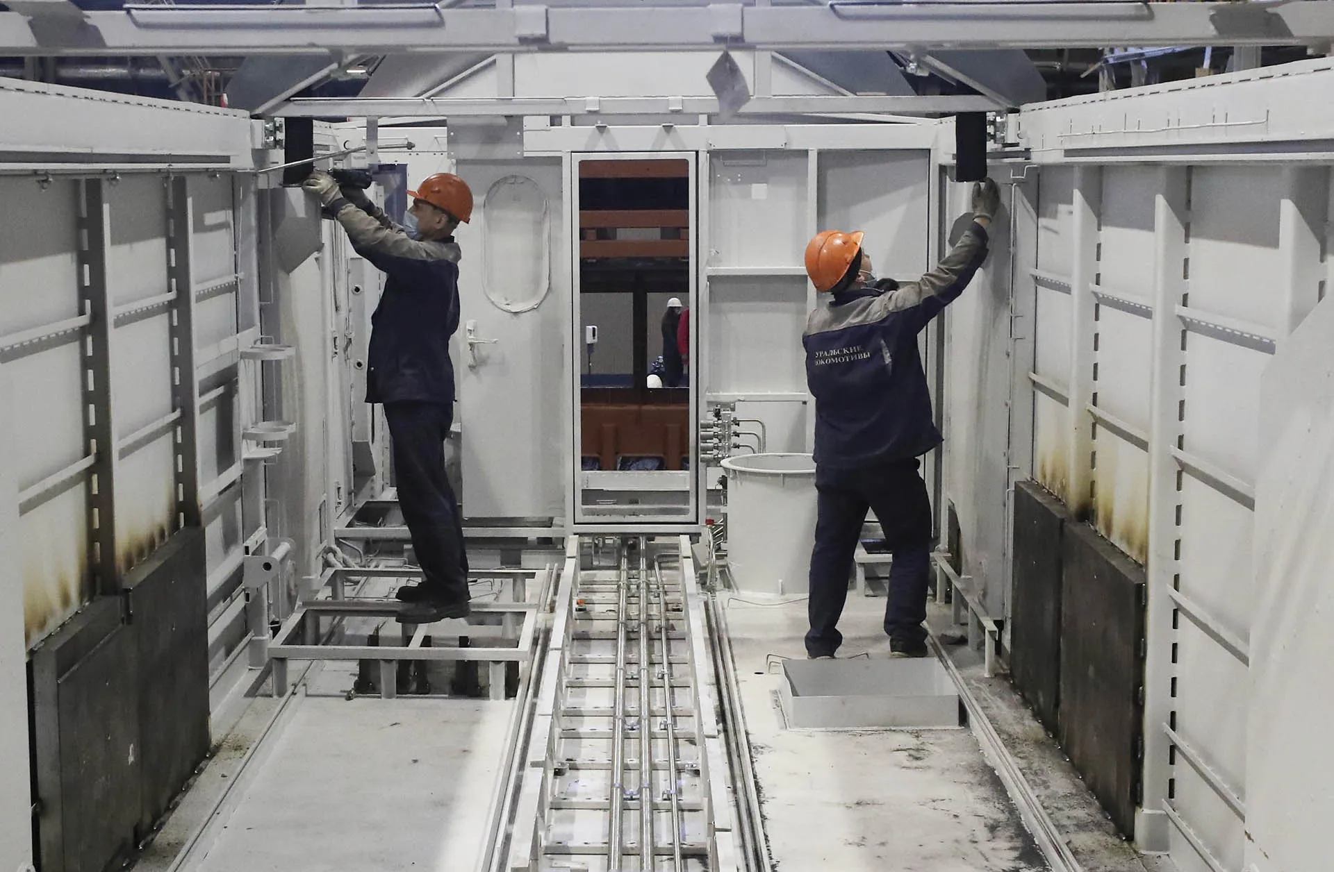 Завод в&nbsp;Ростовской области внедрит новый метод окраски кузовов локомотивов