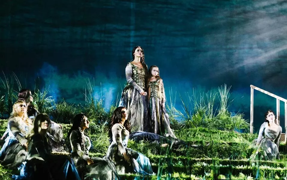 Астраханский театр оперы и балета (astoperahouse.ru)