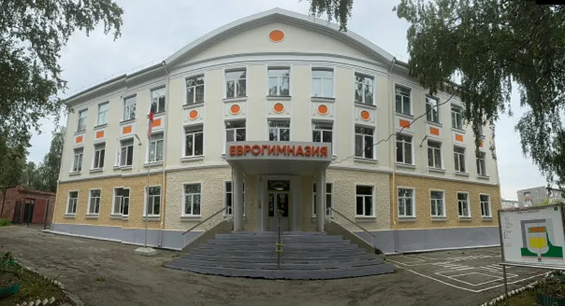 В&nbsp;городе Ревда Свердловской области завершился ремонт еврогимназии