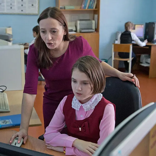 Клуб &laquo;Титовцы&raquo; принял 10&nbsp;новых педагогов-просветителей из&nbsp;школ Алтая