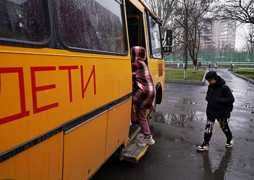 Пять городских округов Подмосковья получили новые школьные автобусы