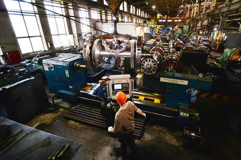 Ростовский электровозостроительный завод обновит серию грузовых локомотивов