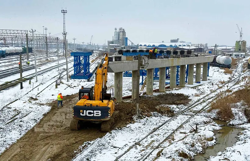 К&nbsp;концу года достроят трассу к&nbsp;Махачкалинскому морскому торговому порту