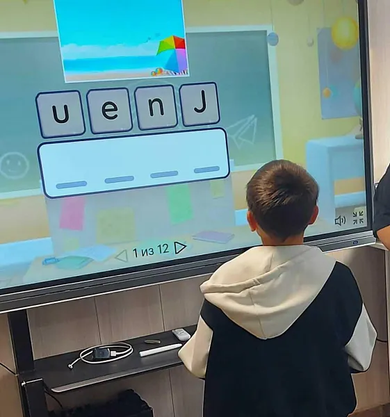 Соцконтракт помог жительнице Кузбасса открыть клуб английского языка