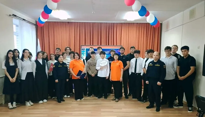 Школьникам поселка Домбаровского в&nbsp;Оренбуржье рассказали о&nbsp;работе приставов