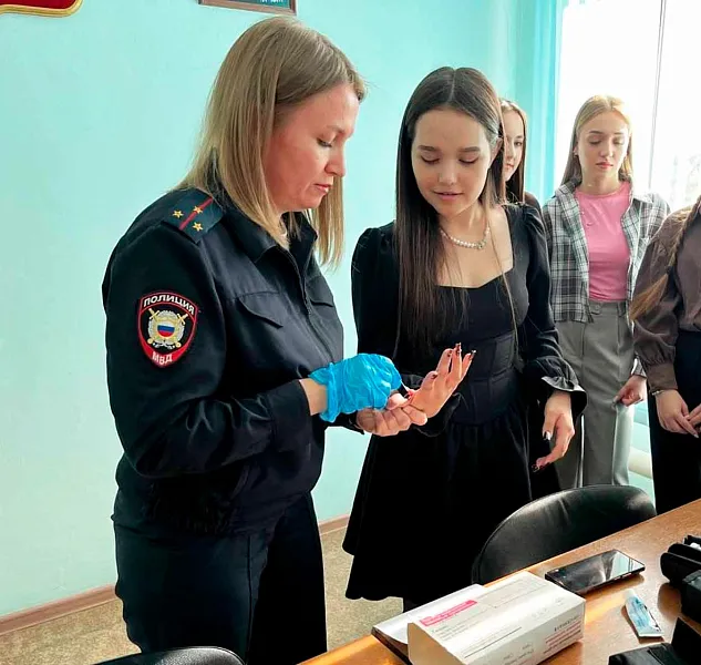 Школьники из&nbsp;села Большая Глушица Самарской области узнали о&nbsp;работе полиции