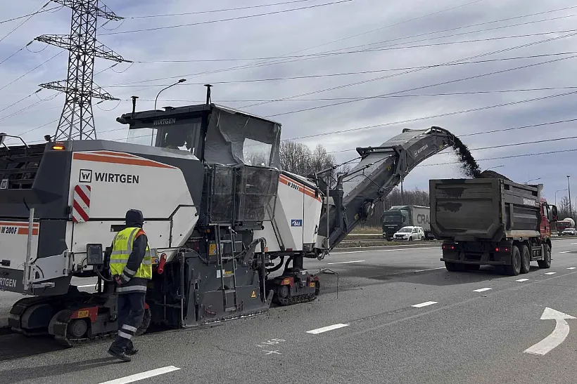 В&nbsp;Санкт-Петербурге стартовал ремонт дороги на&nbsp;Парашютной улице
