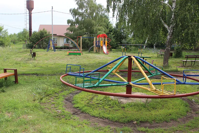 В&nbsp;селе Обшаровка Самарской области обустроили детскую площадку