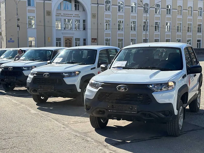 Районные больницы Коми получили 15&nbsp;новых автомобилей