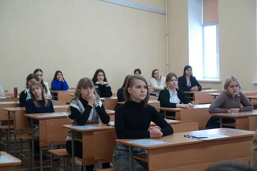 Участие во&nbsp;Всероссийской олимпиаде принимают 2,5&nbsp;тысячи омских школьников