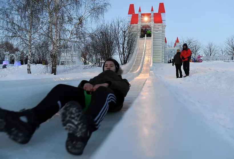 В&nbsp;татарстанском селе реконструируют детский городок