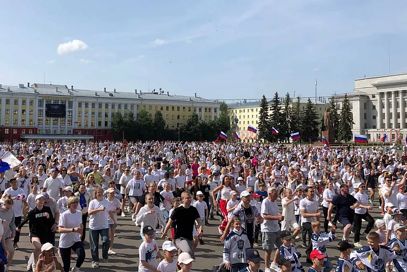 В&nbsp;День России на&nbsp;массовую зарядку в&nbsp;Кирове вышли более 4500&nbsp;человек