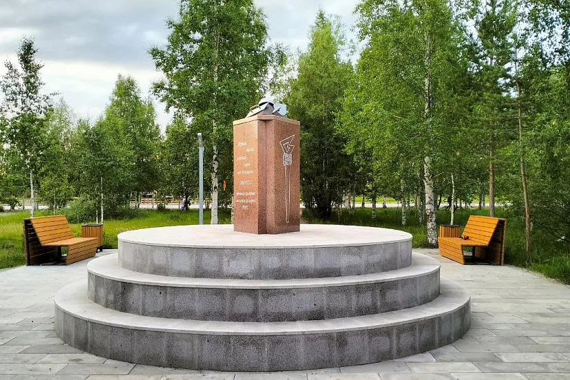 В&nbsp;городе Усинске Республики Коми благоустроили сквер Первостроителю