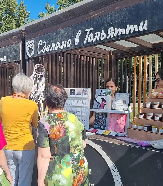 В&nbsp;одном из&nbsp;парков Тольятти организовали ярмарку для&nbsp;ремесленников