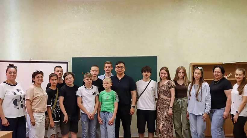 Специалисты из&nbsp;Калмыкии провели урок цифровой грамотности в&nbsp;ЛНР