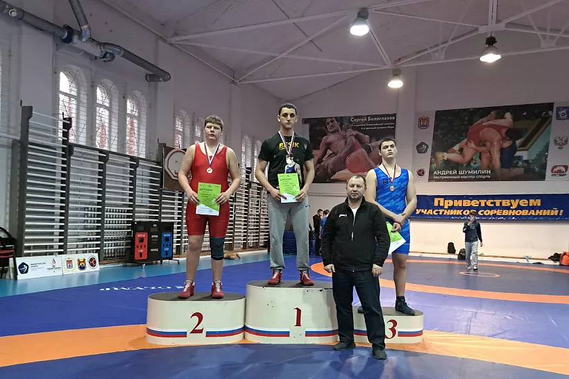 В&nbsp;Калининграде состоялся чемпионат по&nbsp;вольной борьбе среди юниоров