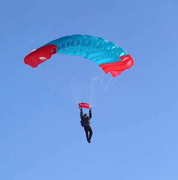 В&nbsp;Красноярском крае лесной спецназ отработает прыжки с&nbsp;парашютом