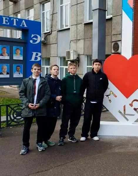 Красноярские школьники посетили электровагоноремонтный завод