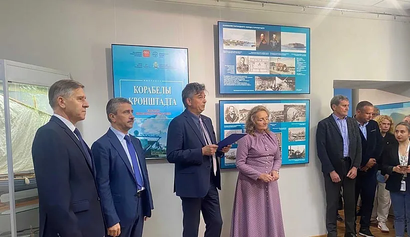 Выставку об&nbsp;истории судоремонта в&nbsp;России открыли в&nbsp;петербургском Кронштадте