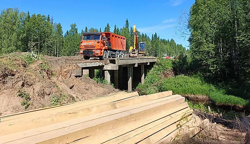 В&nbsp;Архангельской области до&nbsp;конца октября обновят мост через реку Угзеньгу