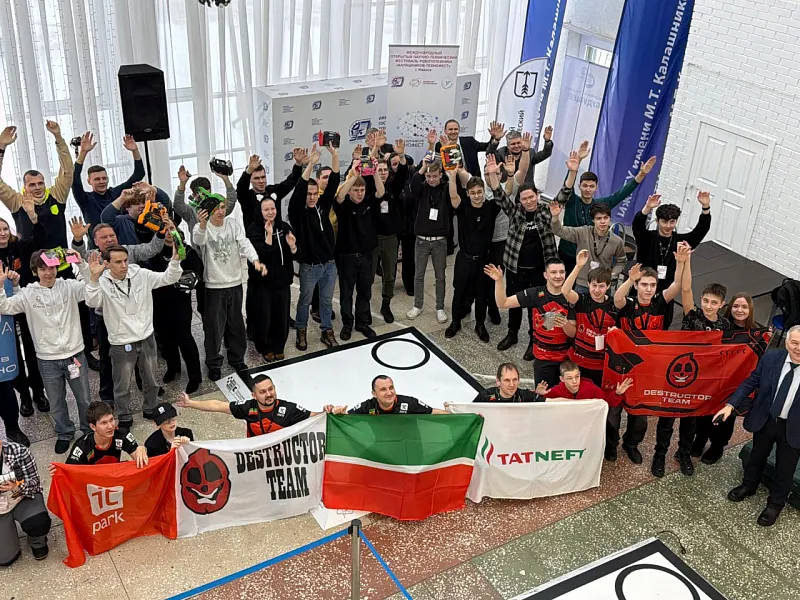 Команды из&nbsp;Татарстана заняли весь пьедестал соревнований по&nbsp;робототехнике