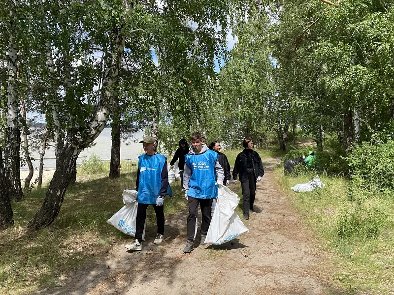 В&nbsp;Новосибирской области очистили от&nbsp;мусора водохранилище Караканского бора