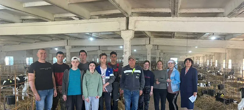 Молодежь из&nbsp;Атнинского района Татарстана посетила сельхозпредприятие
