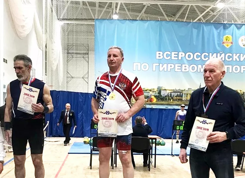 Свердловские атлеты победили на&nbsp;соревновании по&nbsp;гиревому спорту